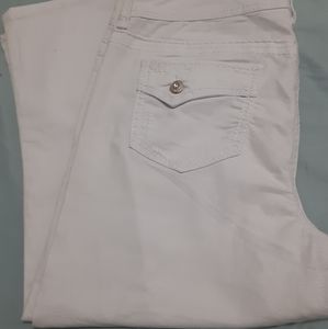 Maurice's capri size 15/16
